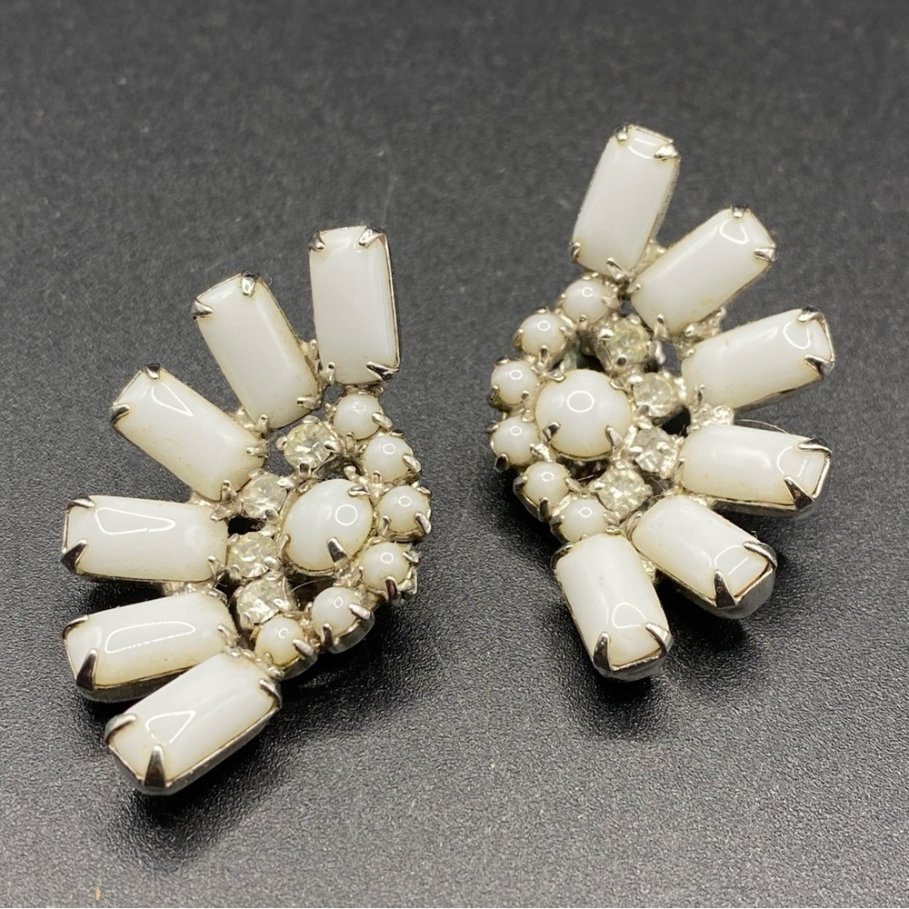 KRAMER Milk Glass Clip On Earrings With Rhinestones Fan Vintage